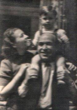 Klaus und Eltern 1949~15kb